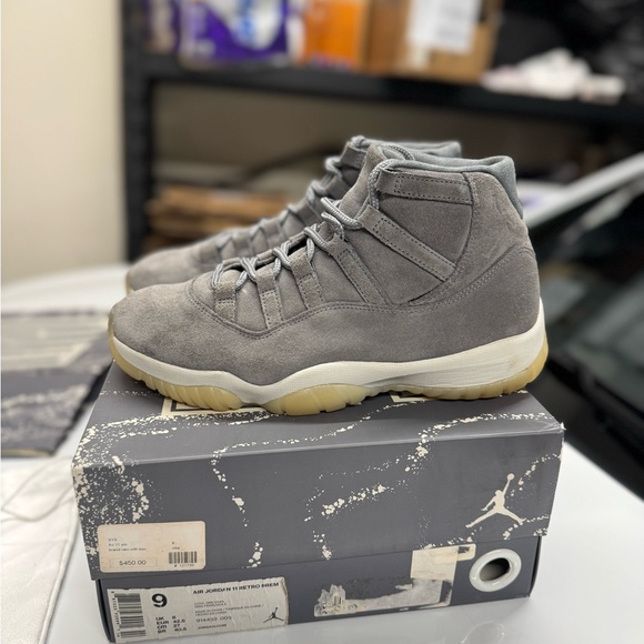 Air Jordan 11 Retro pinnacle grey suede - Picture 1 of 9